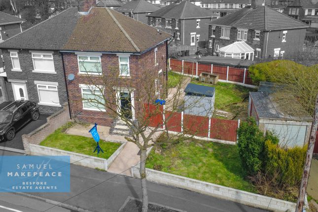 2 bed property, in Broadfield Road, £165,000