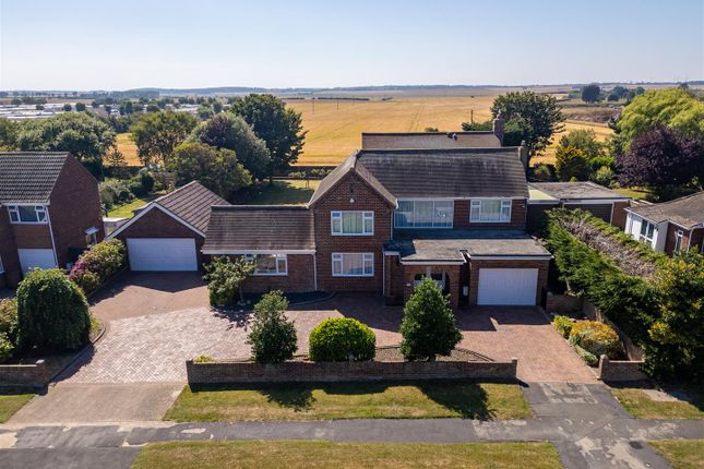 4 bed property, in Hollym Road, £475,000