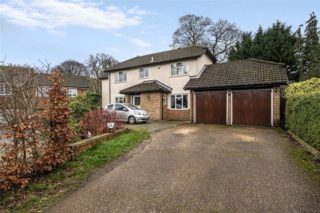 6 bed property, in Rolinsden Way, £1,195,000