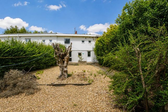 4 bed property, in Willow Way, £335,000