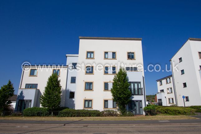 2 bed property, in Coldstream Court, £135,000