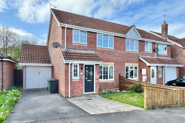 3 bed property, in Britannia Gardens, £360,000