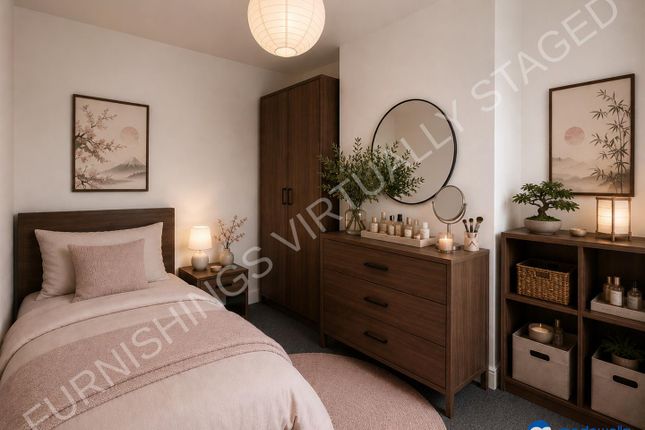 1 bed property, in Rochester Avenue, £265,000