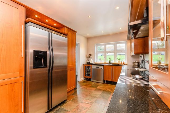 5 bed property, in Chalk Road, £800,000