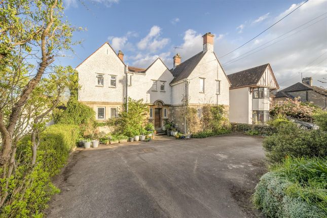 5 bed property, in Rowden Hill, £795,000