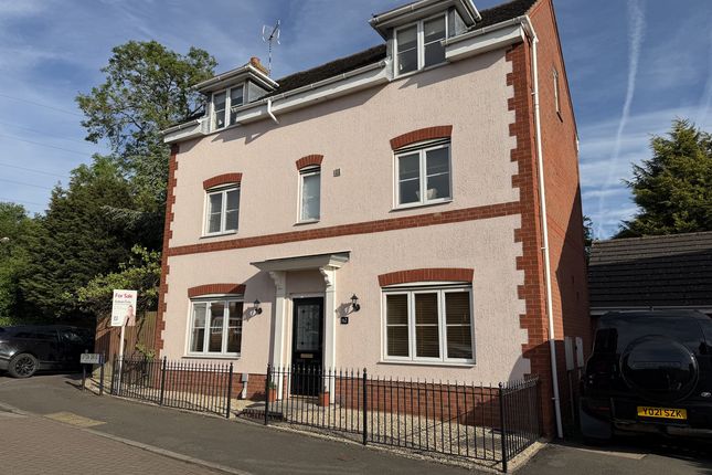4 bed property, in Upton Drive, £374,000