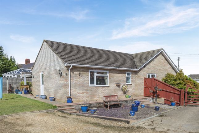 3 bed property, in High Street, £450,000