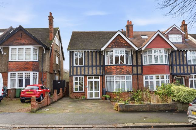 4 bed property, in Rosebery Road, £950,000