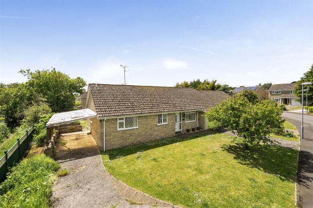 3 bed property, in Kings Close, £390,000