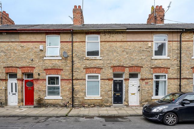 2 bed property, in Horner Street, £210,000