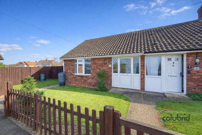 1 bed property, in Mill Close, £325,000