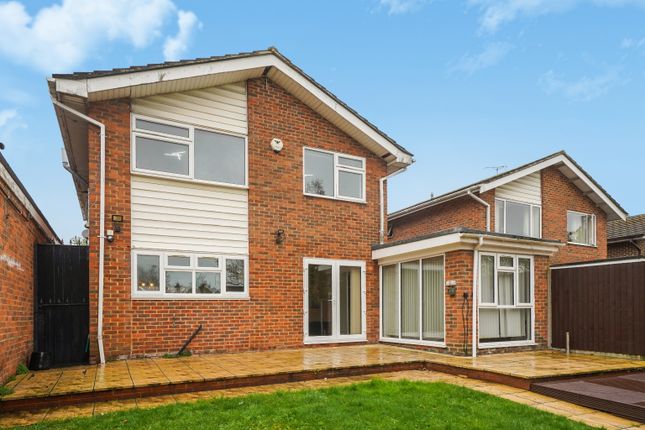 4 bed property, in Wrenwood Way, £930,000