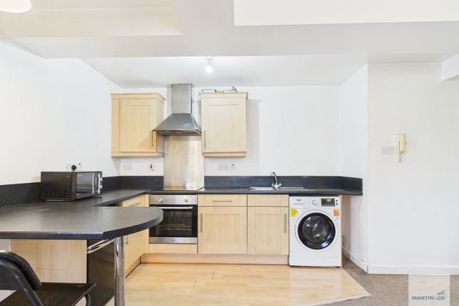2 bed property, in Park West, £75,000