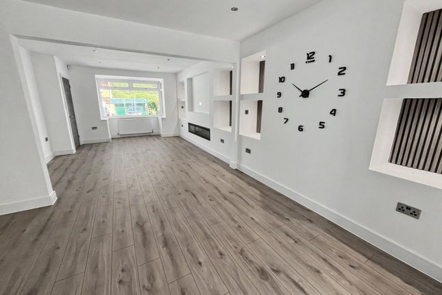 3 bed property, in Simister Lane, £385,000