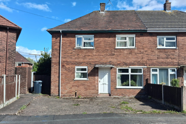3 bed property, in Linwood Way, £80,000