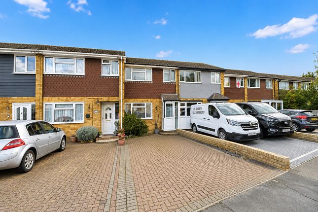 3 bed property, in Charlotte Gardens, £400,000