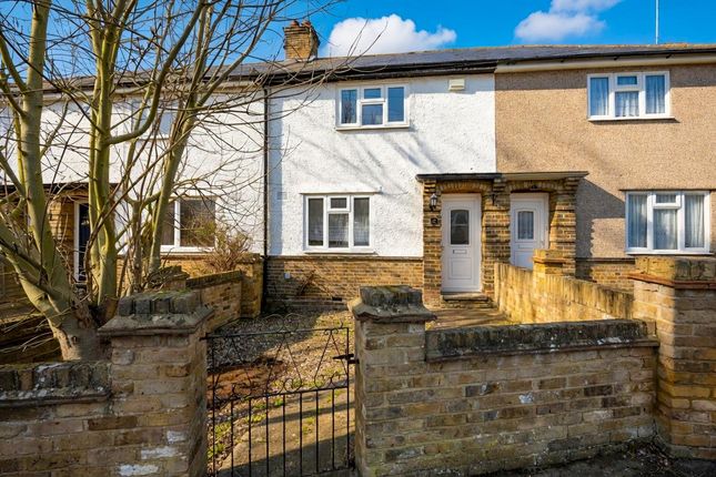 2 bed property, in Priory Gardens, £390,000