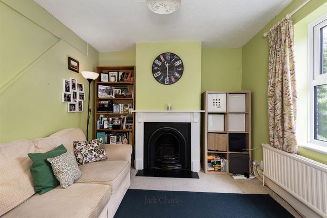 4 bed property, in Uridge Crescent, £480,000