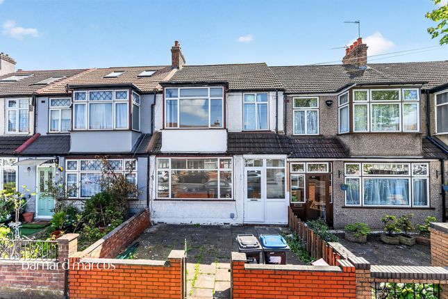3 bed property, in Manor Road, £450,000
