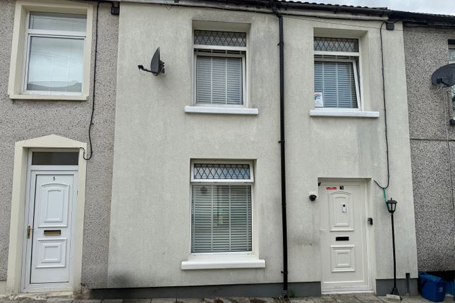 3 bed property, in Morlais Street, £125,000