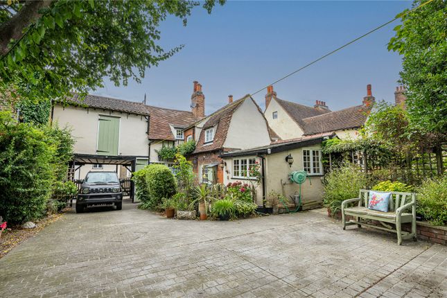 3 bed property, in South Street, £550,000