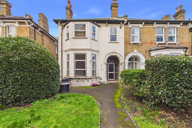 1 bed property, in 148 Beckenham Road, £225,000