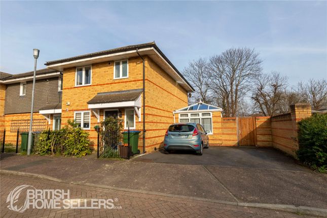3 bed property, in Stanley Close, £575,000