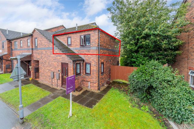 1 bed property, in Kings Court, £85,000
