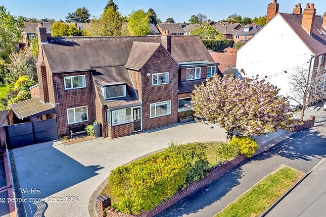 4 bed property, in Green Lane, £620,000