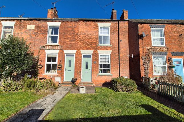 2 bed property, in Station Road, £180,000