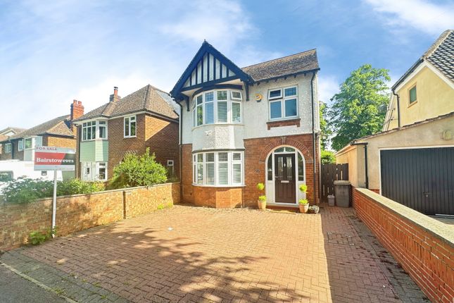 3 bed property, in Horton View, £475,000