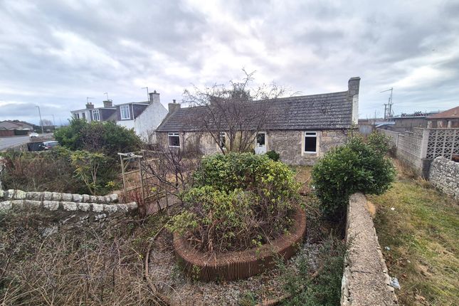 3 bed property, in Elgin Road, £240,000