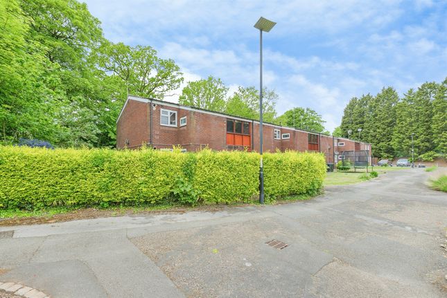 1 bed property, in Haunchwood Drive, £130,000