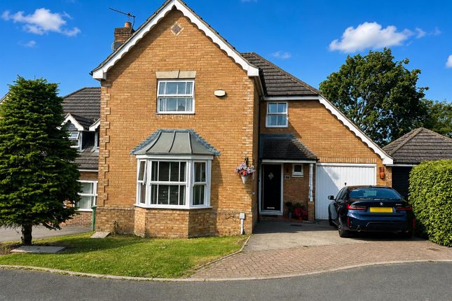 4 bed property, in Rush Croft, £380,000