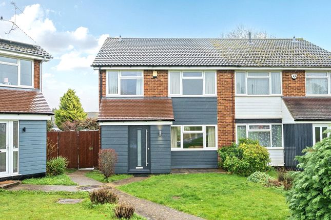 4 bed property, in Burnt Common Close, £499,950