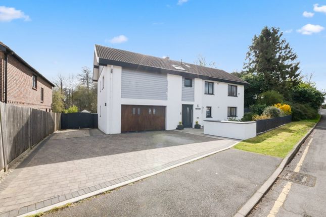 6 bed property, in Park Road, £890,000