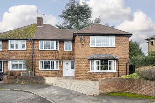 5 bed property, in Halliford Road, £749,950