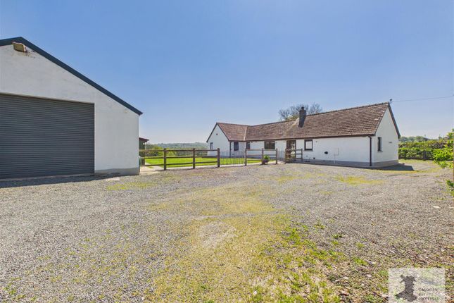 4 bed property, in Llwyndrian, £400,000