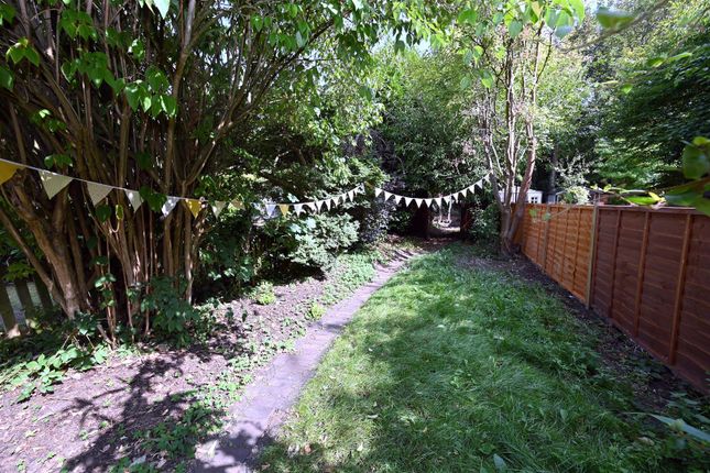 4 bed property, in Park Hill Road, £489,000