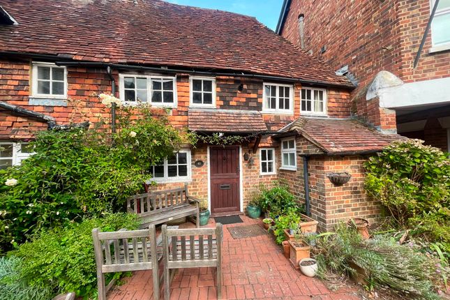 2 bed property, in High Street, £395,000