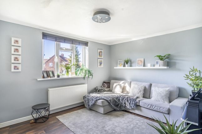 3 bed property, in Water Lane, £290,000