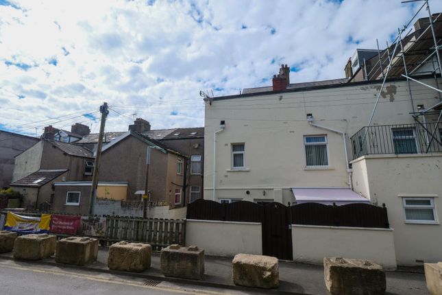 1 bed property, in Euston Road, £110,000