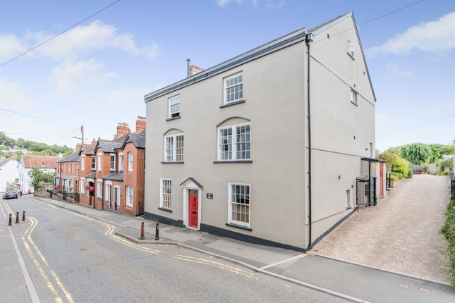 6 bed property, in Bridge Street, £975,000