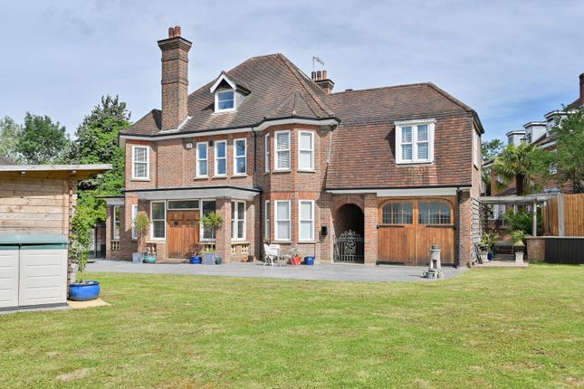 6 bed property, in Chartwell Place, £2,500,000