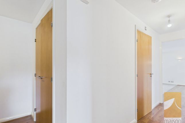 2 bed property, in Ty Westonia, £255,000