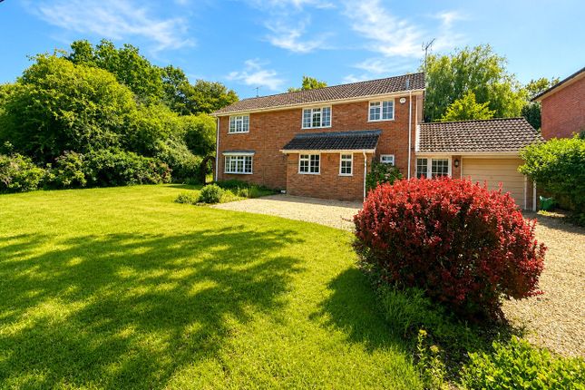 4 bed property, in Station Road, £695,000