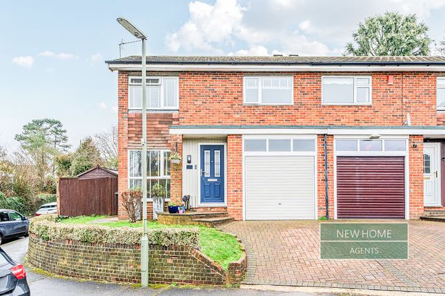 3 bed property, in Castle Close, £525,000
