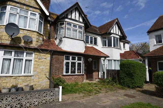 4 bed property, in The Gardens, £595,000