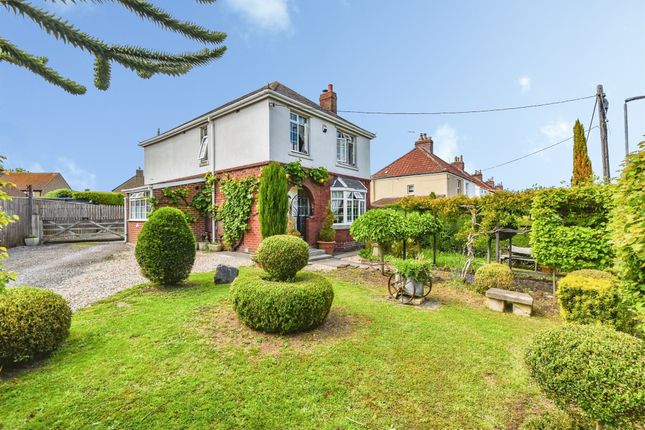 3 bed property, in The Butts, £695,000