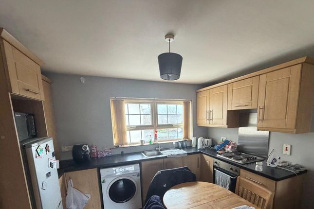 1 bed property, in 9 Claragh Court, £59,000